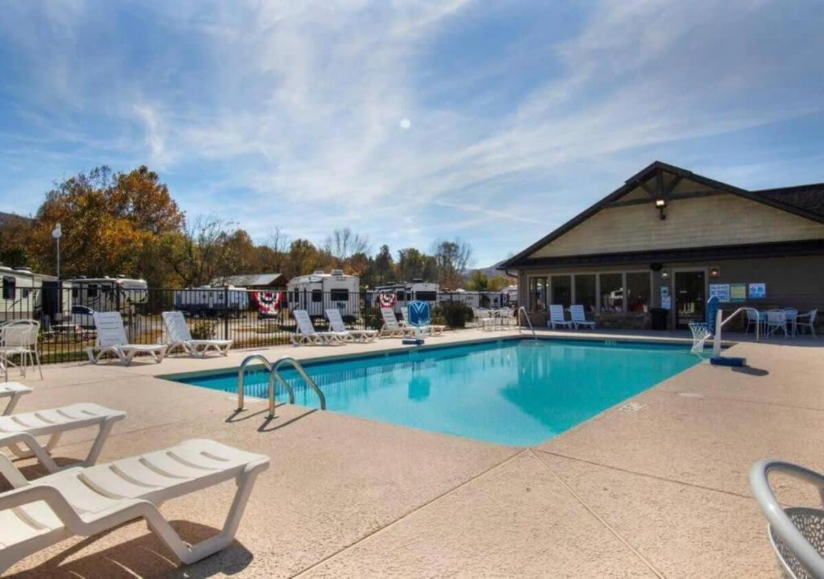 Picturesque Family With Loft In Tennessee * Sevierville